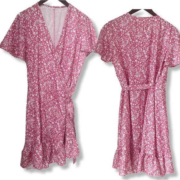 NWOT 🦋 Pink floral wrap dress | Large - Picture 15 of 16